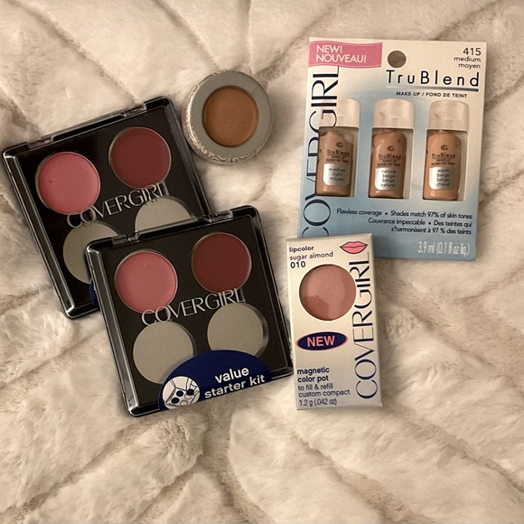 Covergirl - Picture 1 of 2